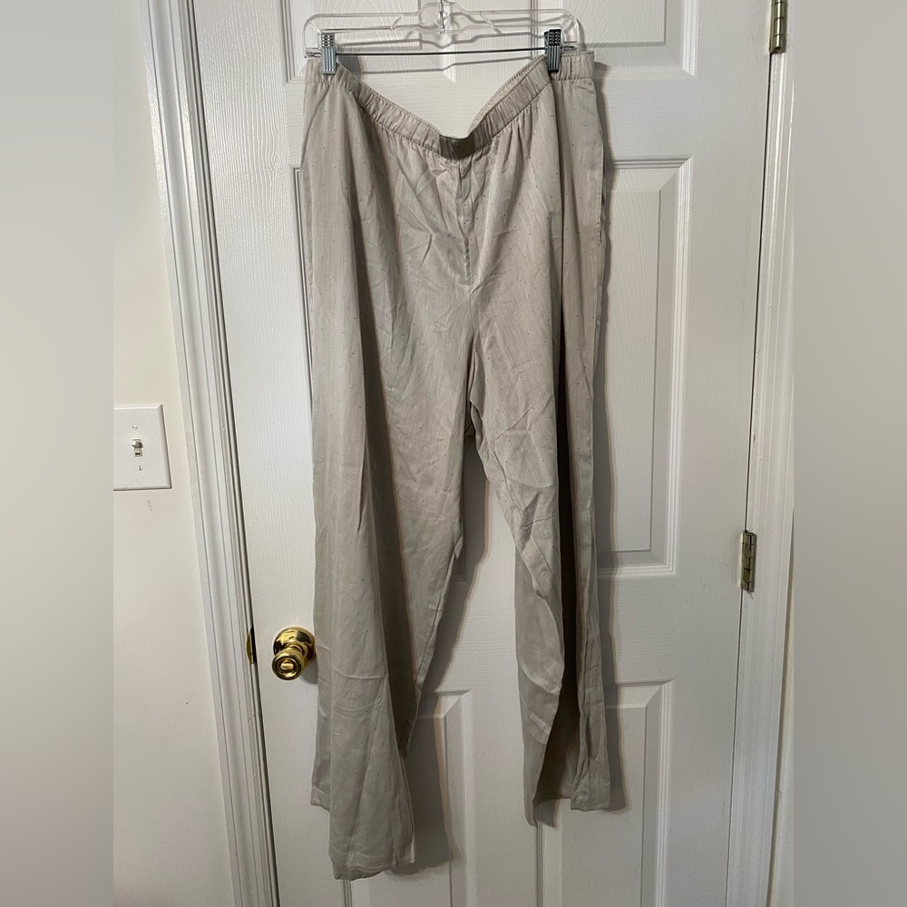 Victoria's Secret Women’s Light Khaki Grey Pajama Pants size XXL